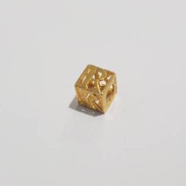 Liontin emas asli kadar 875 huruf r square