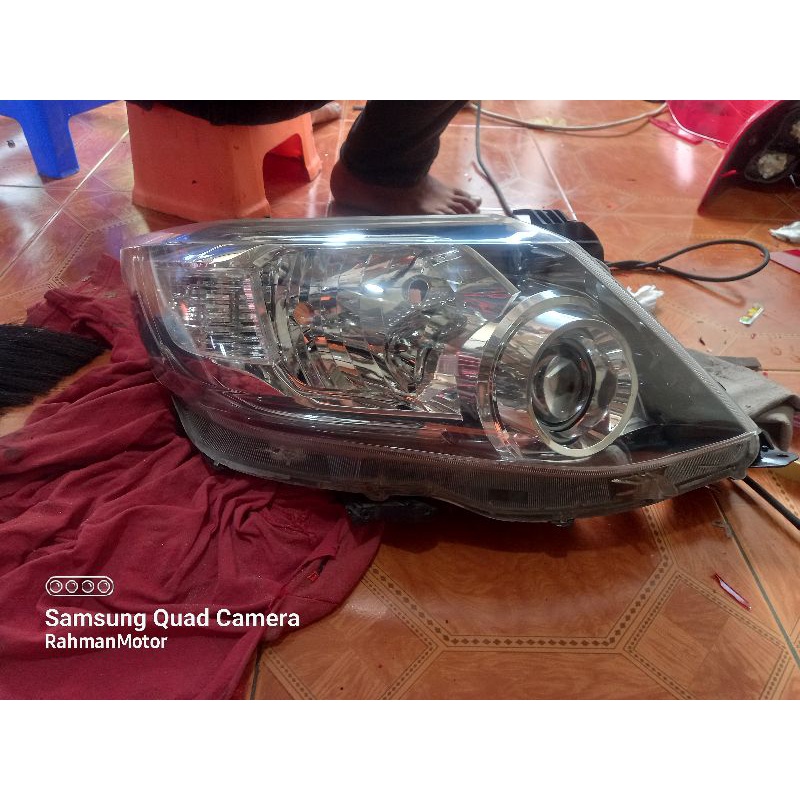 Lampu depan Fortuner 2015
