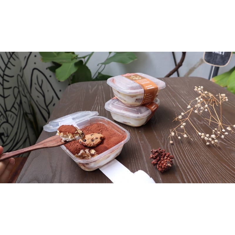 

Classic Tiramisu Dessert Box