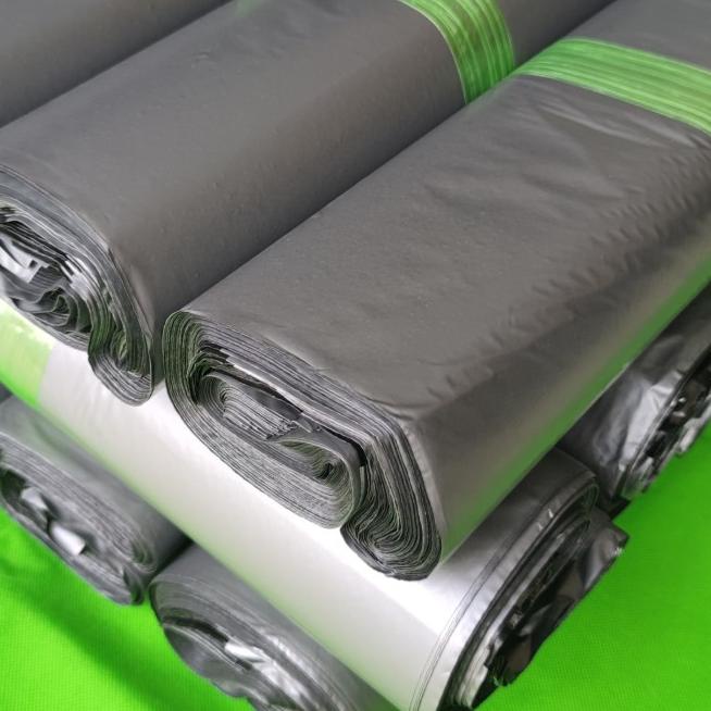 

Model baru - Polymailer Silver 40x60 Semi Glossy Isi 50 Lembar !