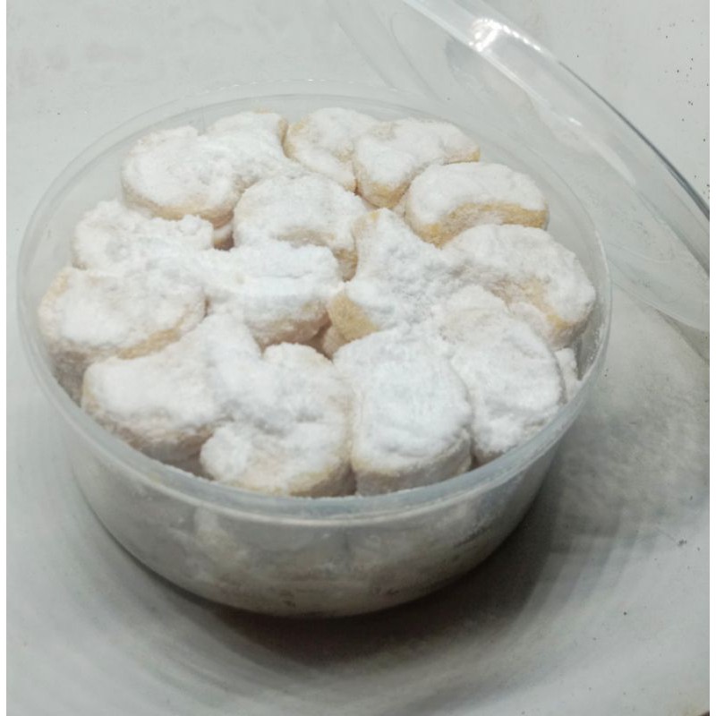 

KUE PUTRI SALJU KUE LEBARAN PREMIUM