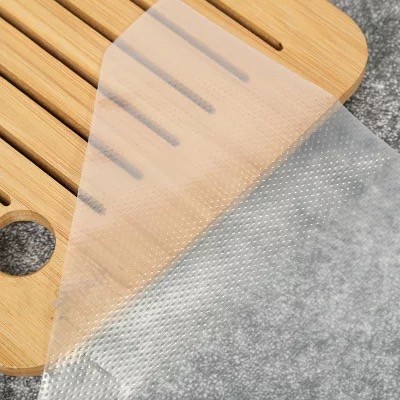 

KUE-PENGHIAS-ALAT- PLASTIK SEGITIGA KUE MEDIUM DISPOSABLE CAKE TIPLESS PIPING BAG -ALAT-PENGHIAS-