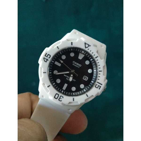 Jam Tangan Wanita Casio LRW-200H Diver White Second Original Preloved
