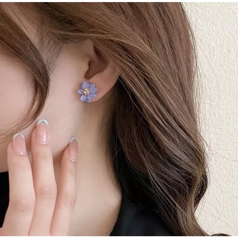 Ark.co - Violet purple flower earrings anting tusuk bunga lilac ungu