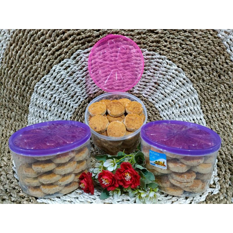 

KUE KACANG TOPLES