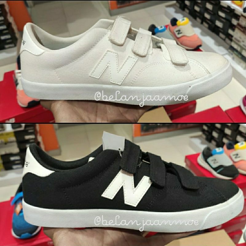 SALE 70% Sports Station New Balance black and white sepatu putih hitam