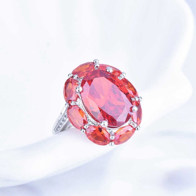 Fancyqube Cincin Garnet Kristal Zircon Besar Warna Silver Gaya Vintage Untuk Wanita