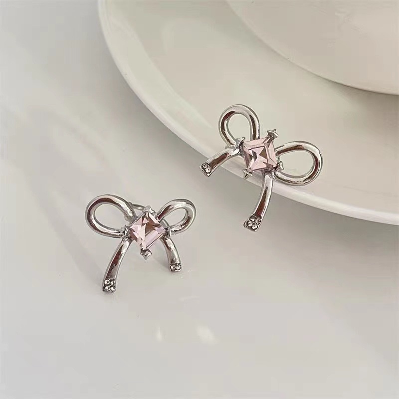 Anting Tusuk Bentuk Pita Warna Pink Untuk Wanita