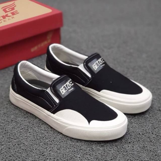 Sepatu Getzke Footwear GE199 Slip On Black White Original