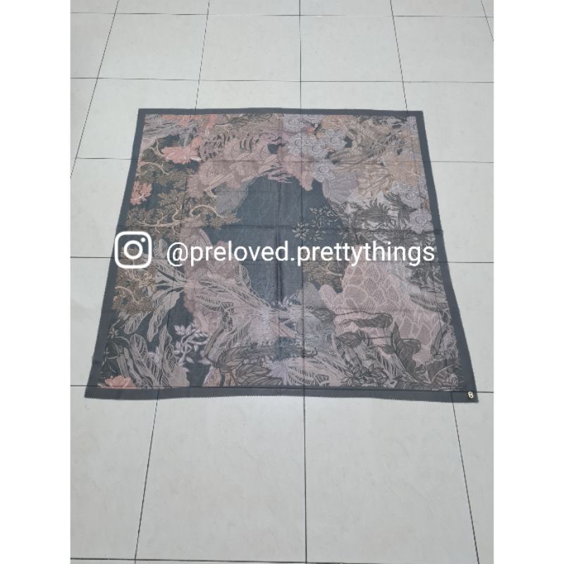 Preloved Buttonscarves Nusantara Volcano