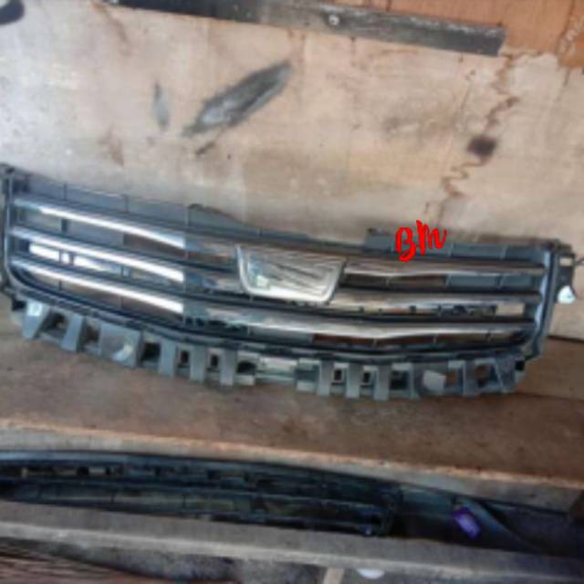 Grill Toyota Nav1