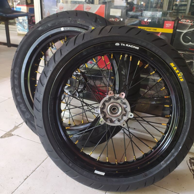 Velg set supermoto CRF150L merk TK komplit ban