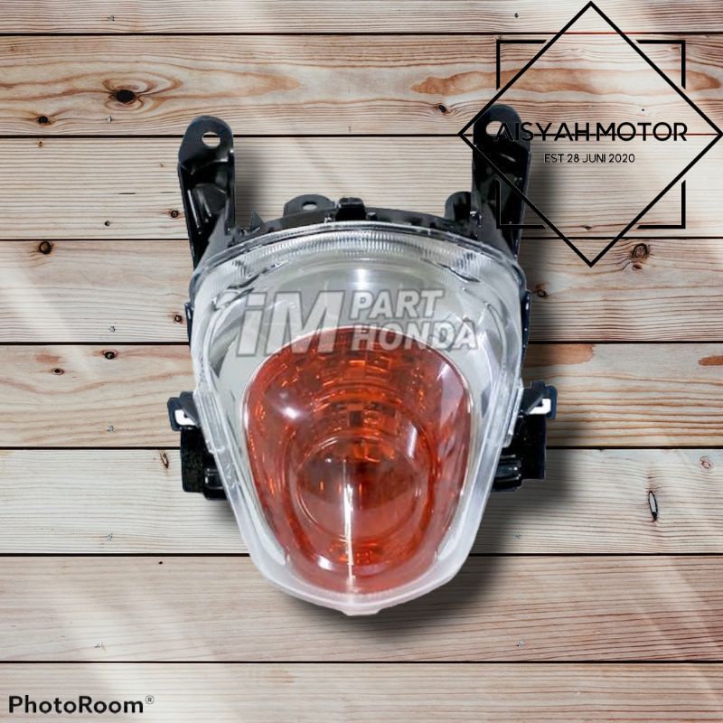 Reflektor Lampu Belakang Honda Scoopy FI Tahun 2017