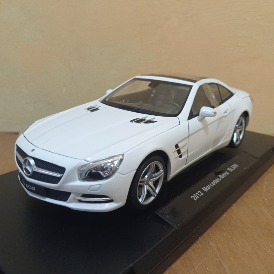 Diecast Mercedes-benz SL500 Welly 1:18 miniatur mobil koleksi pajangan