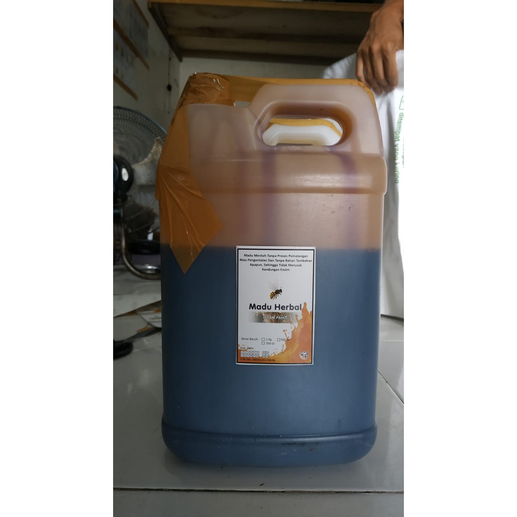 

Madu Herbal Hitam Pahit Curah 5 kg