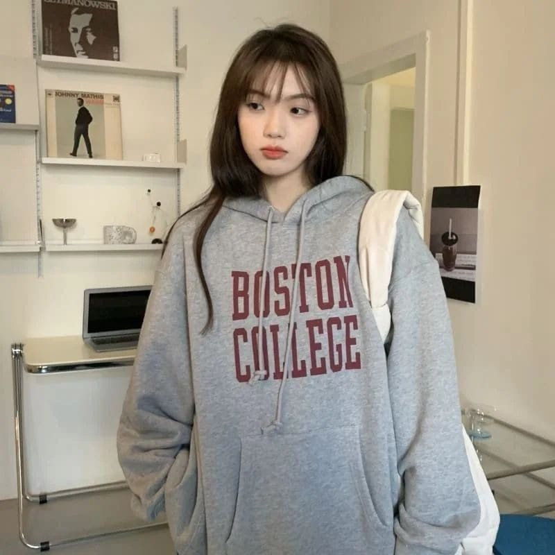 NEW BOSTON COLLEGE Sweater Hoodie Wanita Mewah Oversize Fashion Kekinian Outfit Korean Style Ootd Cewek Remaja Ala Korea Bahan Fleece Premium Sweeter Hody Suiter Hoddy Switter Hudie Sweather Hodie Atasan Lengan Panjang LD 100 120 BB 40 45 50-ABU