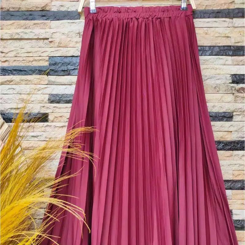 ROK PLIKET JUMBO MURAH BAWAHAN WANITA-Marun