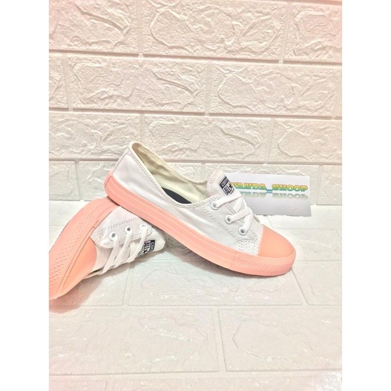 TERBARU!!!(BISA COD) Sepatu sneaker cewe slip on +box