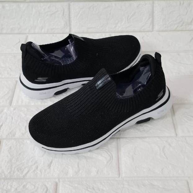 Sale! Skechers Sketcher Gowalk 5 Sparkly Slip On Import Original Wanita Perempuan Original Sepatu