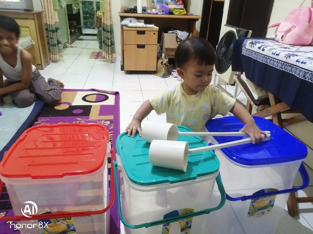 ( 3pcs ) Toples Es Buah Segi 30 Liter / Aquarium Es Buah Free Gayung