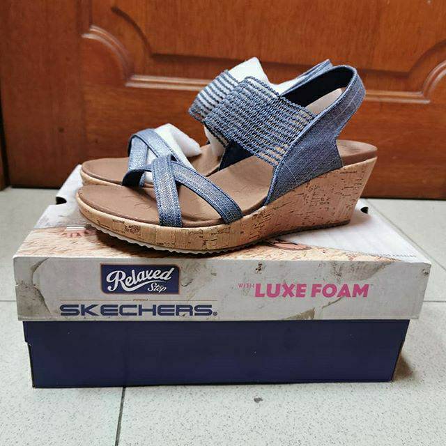 Sandal wedges wanita skechers cali coklat navy