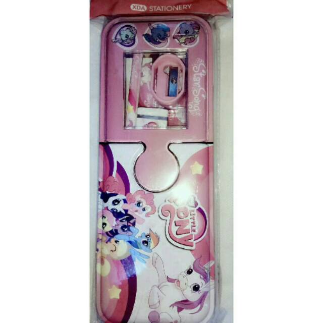 

kotak pensil karakter anak perempuan