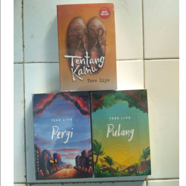 

Paket Buku Ori Tentang Kamu Pulang Pergi