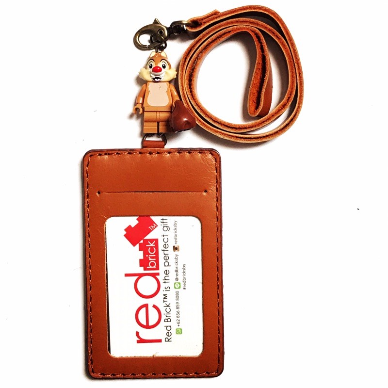 

LEGO Dale Name Tag Genuine Leather (Disney Minifigure Series 2)