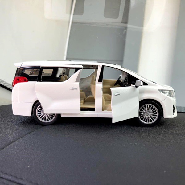 TOYOTA ALPHARD Parfume Pewangi Pengharum Mobil Parfum Pajangan Miniatur Diecast Mobil