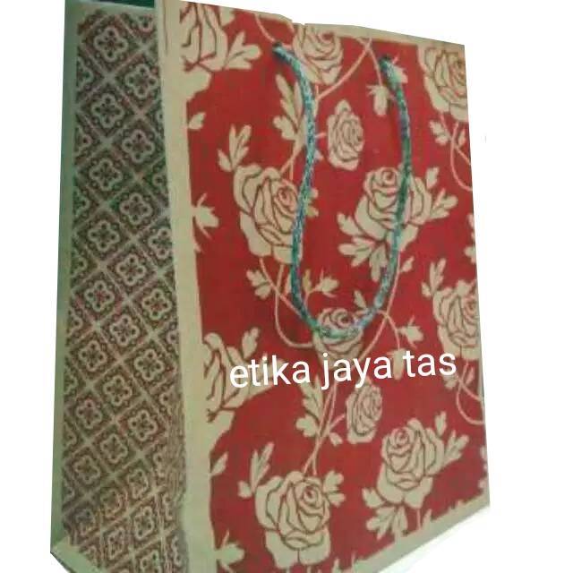 Paper bag/tas kertas batik (20x25)(0108)