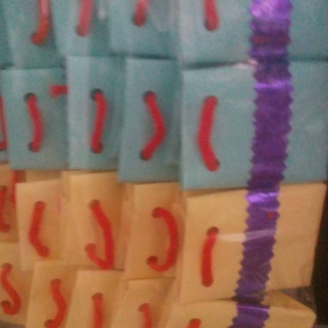 

Tempat telur akikah kertas kado. Ready banyak