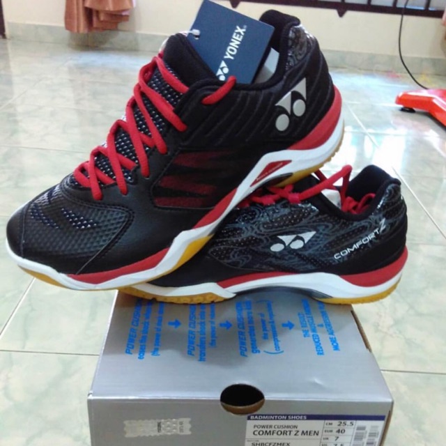 yonex comfort tour