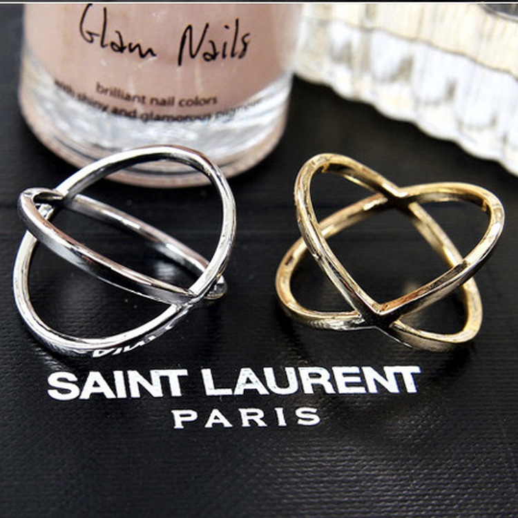 Cincin Lapis Emas / Silver Model Hollow Bentuk Salib Stereo Surround untuk Wanita