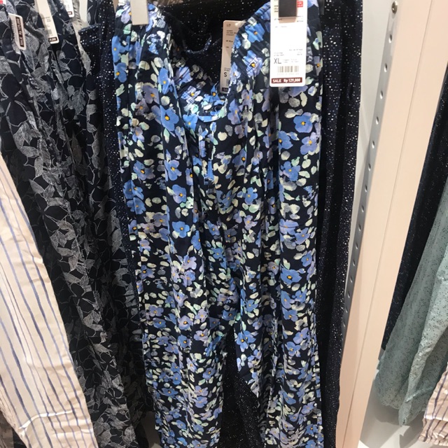 Women Drape Uniqlo Pants