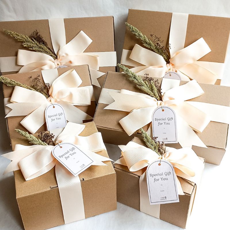 

Tambahan Dekorasi Hampers | Box Hampers dan Gift Card | Cups & Cookies