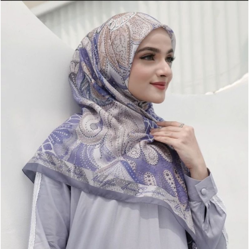 LEMBAYUNG LILAC SCARF WINDY X MANDJHA IVAN GUNAWAN