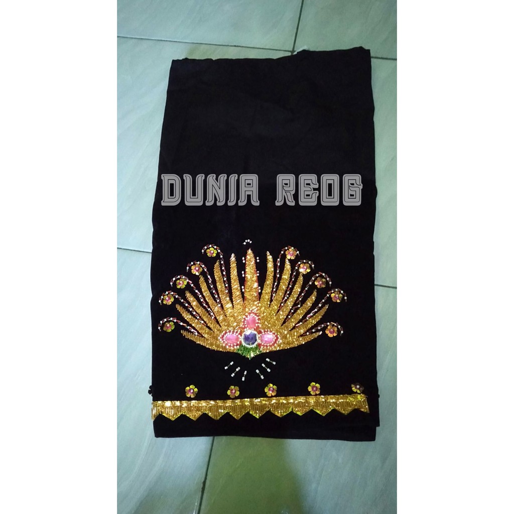 CELANA JATHIL  (JATHILAN)