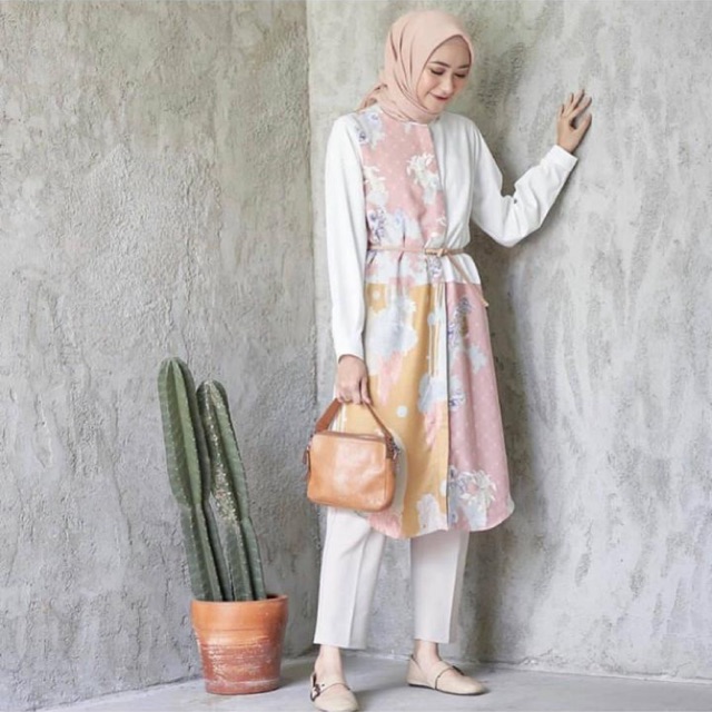 Gamila Tunik RIA MIRANDA ( PRELOVED )