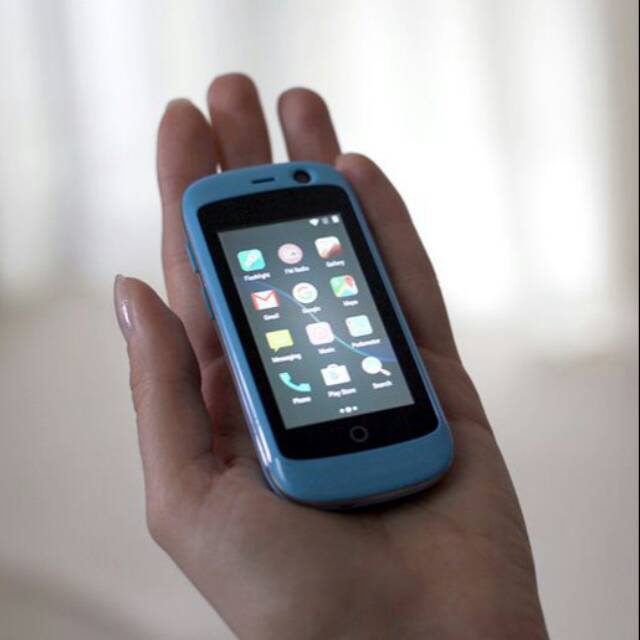 PRE ORDER Smallest 4G Smartphone, Hp 4G Terkecil Di Dunia,  Ram 3Gb Rom 32Gb Camera 8Mp 7.0 Nougat