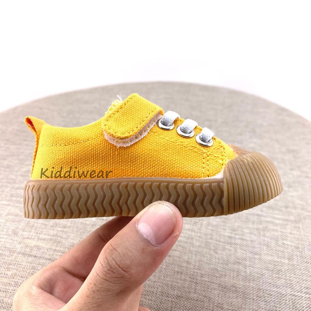 (Kiddiwear) Sepatu sneakers anak MBK63