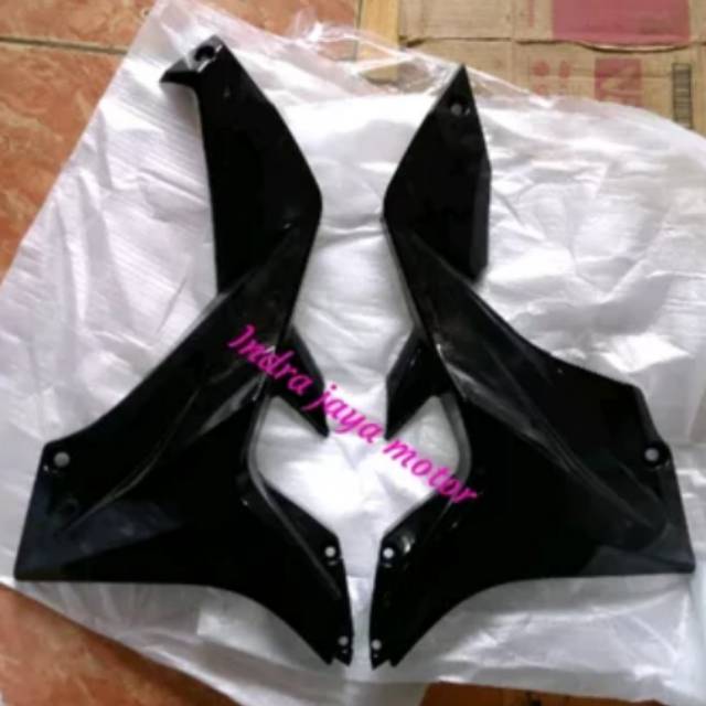 COVER BODY SAYAP BAWAH KIRI KANAN HONDA BLADE OLD/LAMA REPSOL
