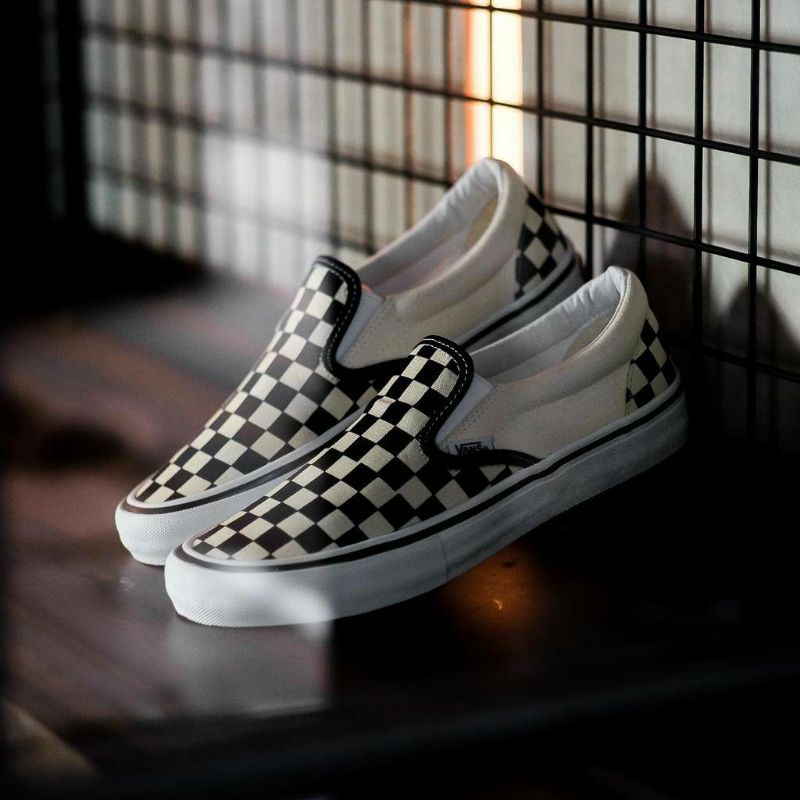 SEPATU VANS ORIGINAL / VANS SLIP ON PRO CHECKERBOARD BLACK WHITE