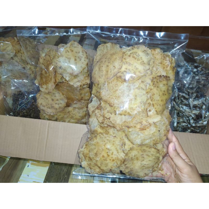 

KERUPUK JENGKOL/ JARIANG MENTAH UKURAN KECIL-KECIL 500 GRAM