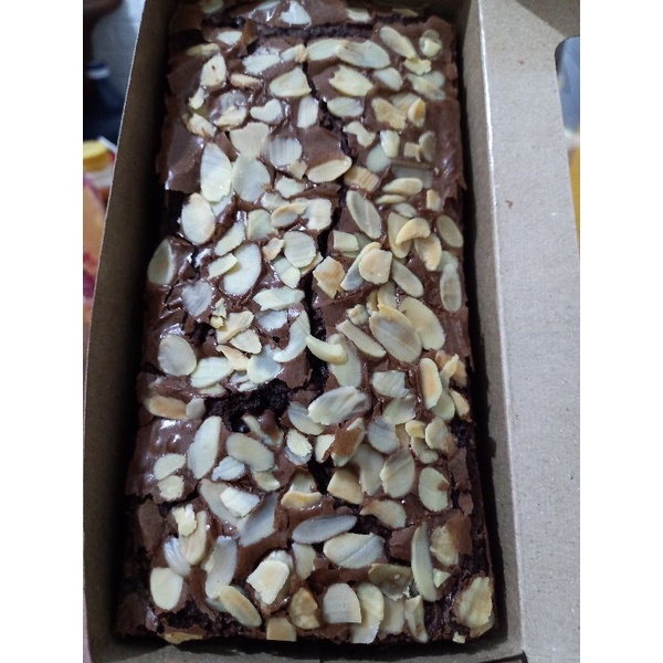 

Fudgy Brownies aneka topping
