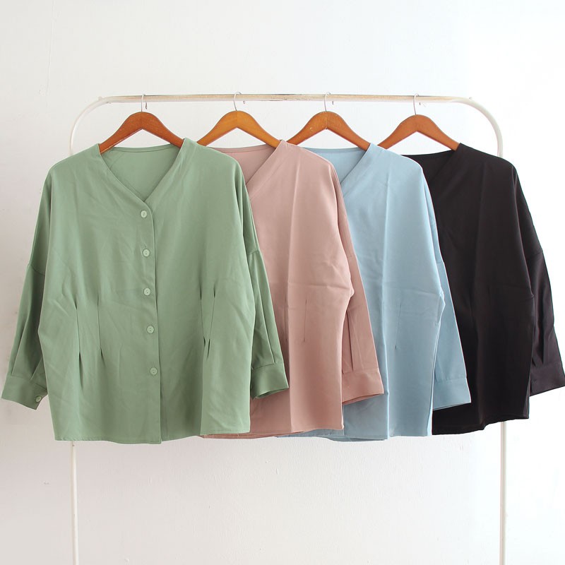 ARENA - Vneck Blouse Kancing Depan Wanita