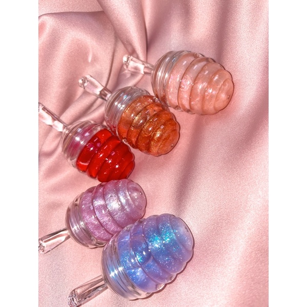 Water gloss lip glass by karmabeauty