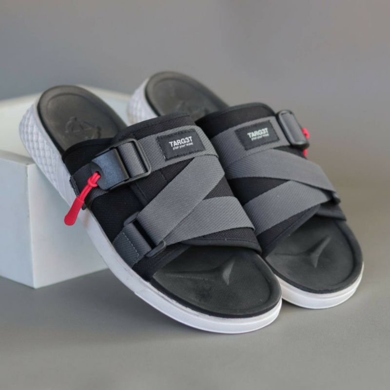 Sandal Pria Casual Terbaru Ringan Anti Slip Sendal Slide Santai Traveling Kekinian Keren