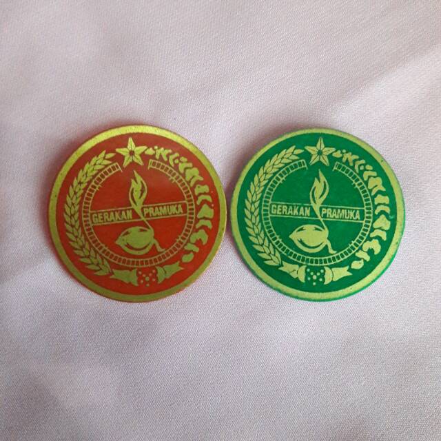 Pin topi pramuka perempuan siaga penggalang