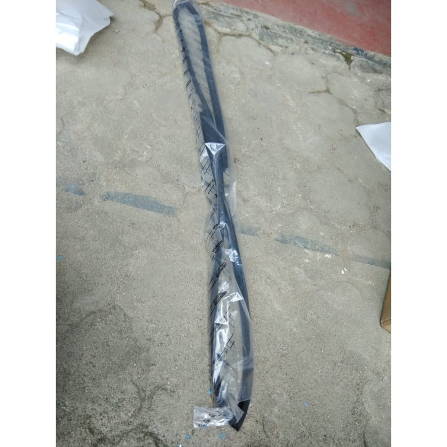 KARET KACA DEPAN75533BZ100TOYOTAAVANZA / XENIA 2011-2021