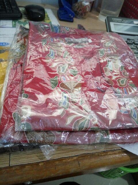 Sarimbit Couple Batik  Blus Wanita Nadine Kerang Merah